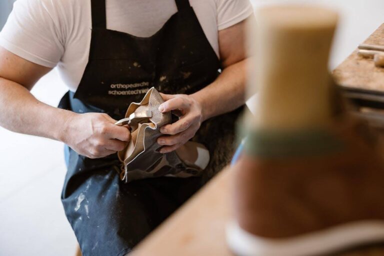 Waar helpen orthopedische schoenen bij?