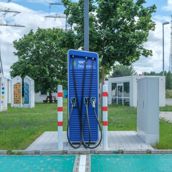 Van tankstation naar laadpaal: hoe de elektromobiliteit lokaal groeit