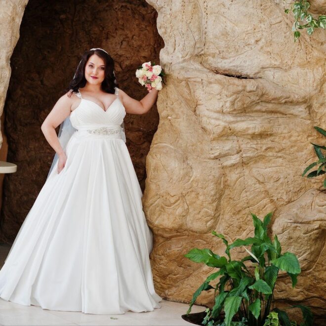 Bruidsjurken in alle maten bij Queens Bruidsmode in Eindhoven