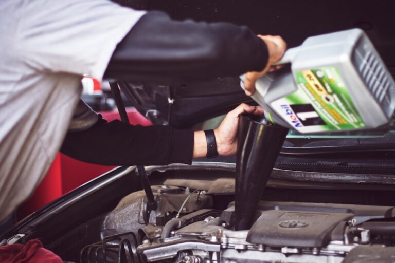 Alles over de kleine beurt auto: onderhoud, kosten en tips