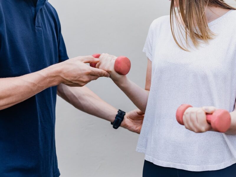 Oefeningen tijdens een fysiotherapiebehandeling