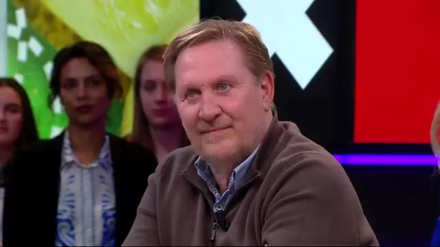 Oos Kesbeke aan tafel bij Humberto