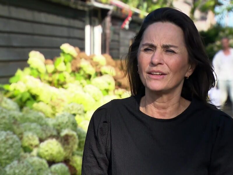 Jet de Nijs tijdens een interview met Shownieuws
