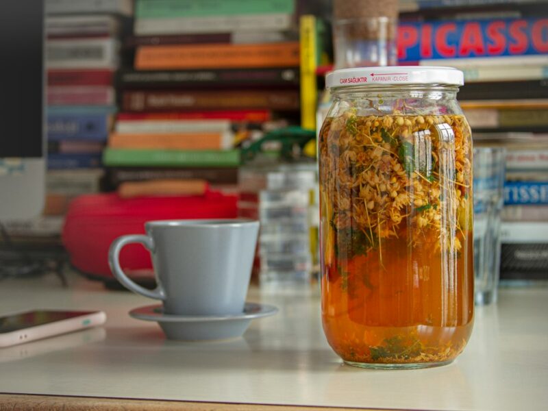 Weckpotten met gefermenteerde drank