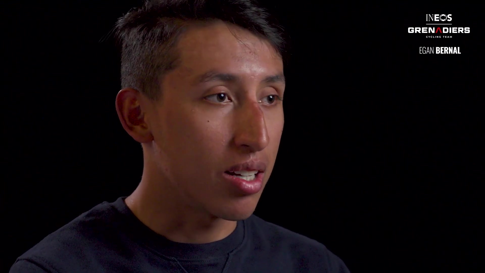 Wielrenner Egan Bernal in een interview van zijn ploeg
