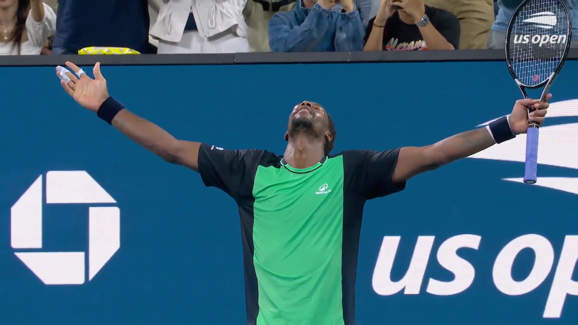 Gaël Monfils spreidt zijn armen na een gewonnen punt op de US Open van 2026
