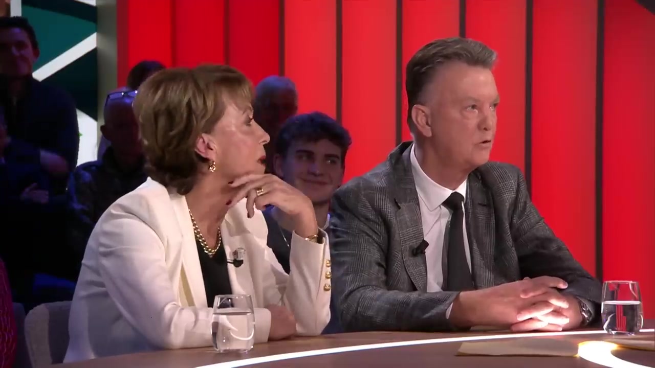 Louis en Truus van Gaal samen aan tafel in de talkshow Eva