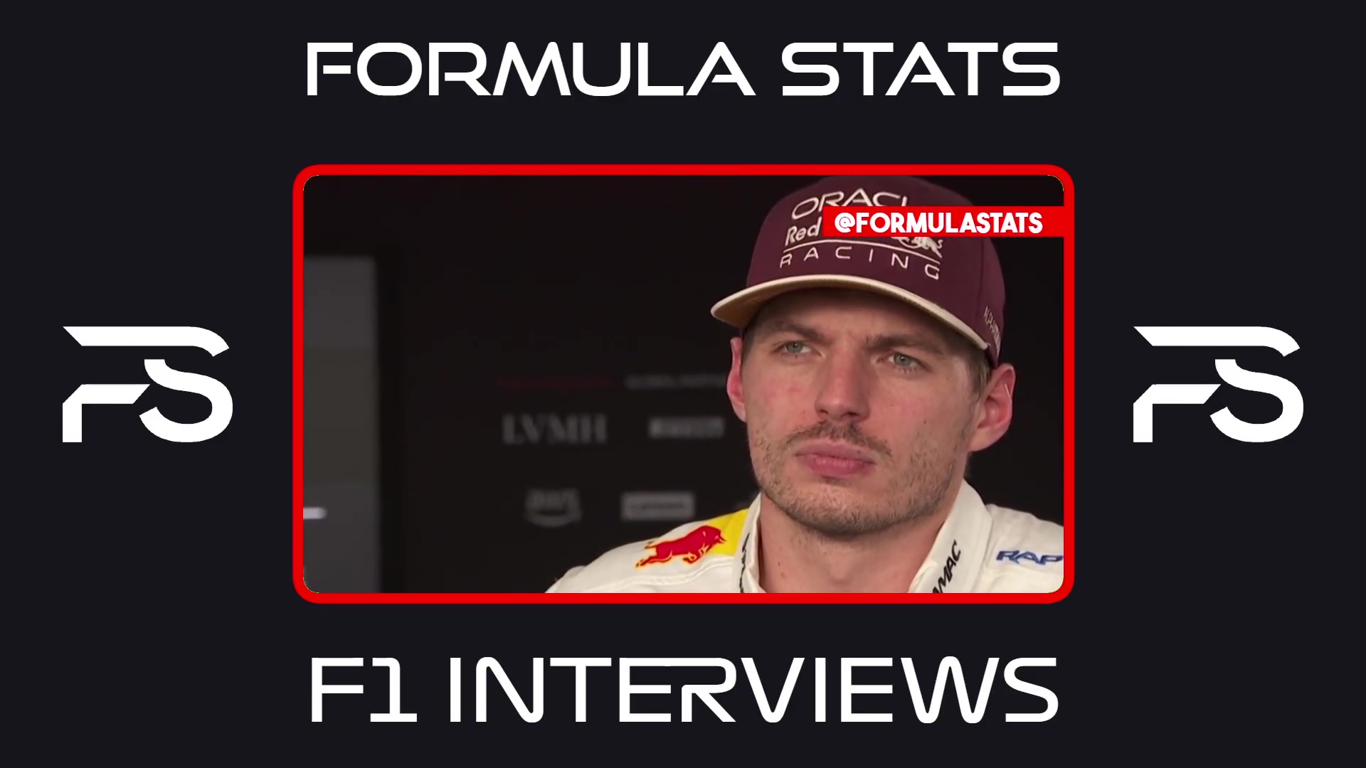 Max Verstappen in zijn Red Bull-pet tijdens een interview na de race